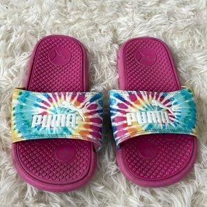 Girls Puma slides - Sz 1 US